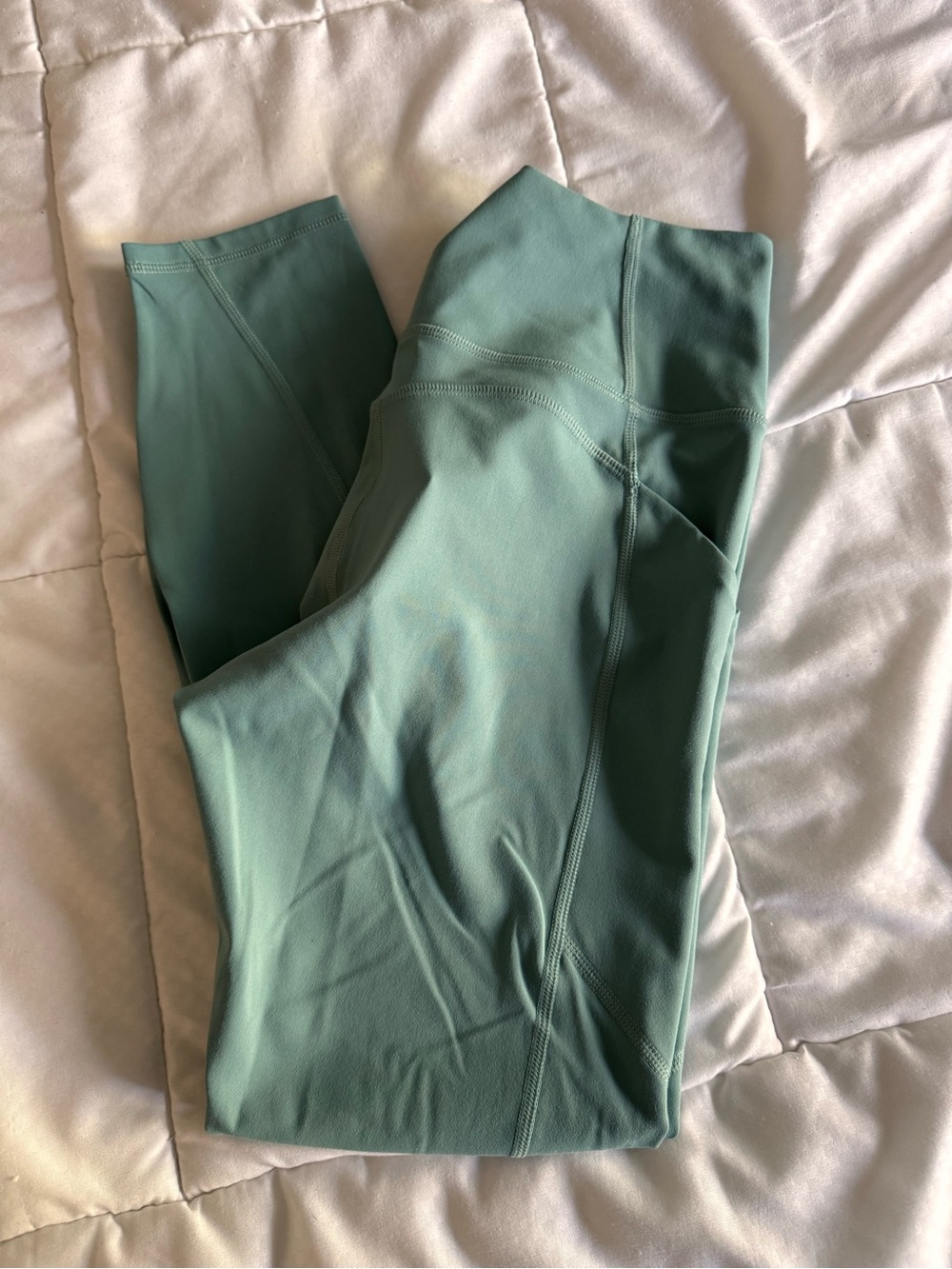 Fabletics Oasis 7/8 High-Waist Leggings S/6 NWT in Artic Wave